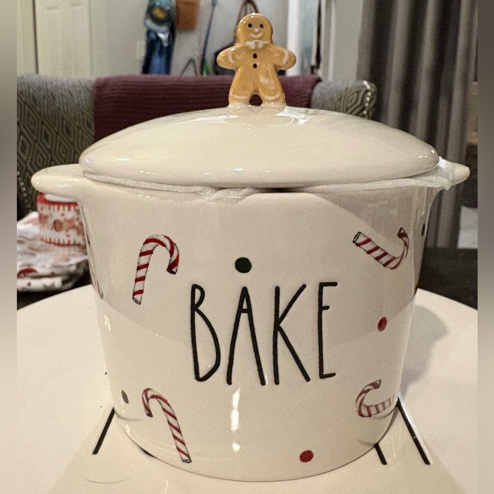 Rae Dunn White Ceramic Bakeware with Gingerbread Lid